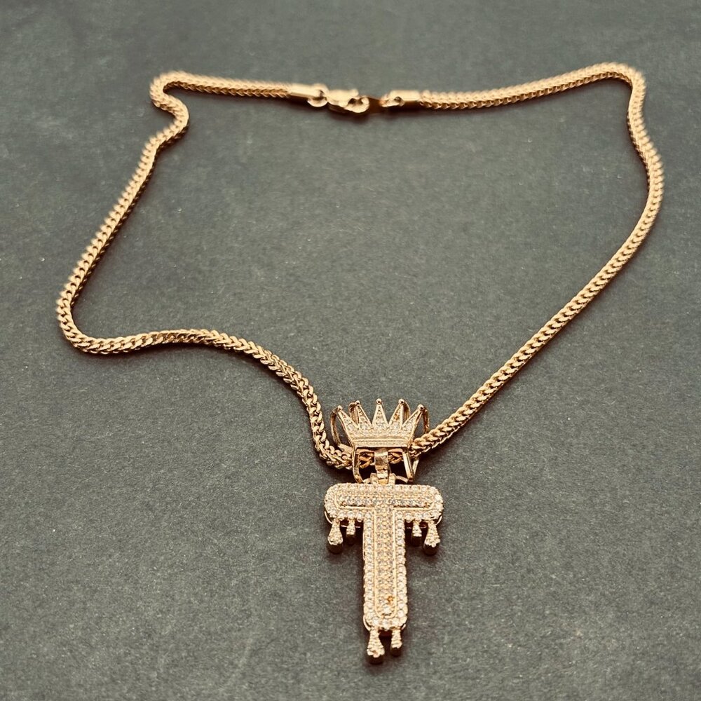 Hermosa Letter T Necklace - Picture 3 of 3